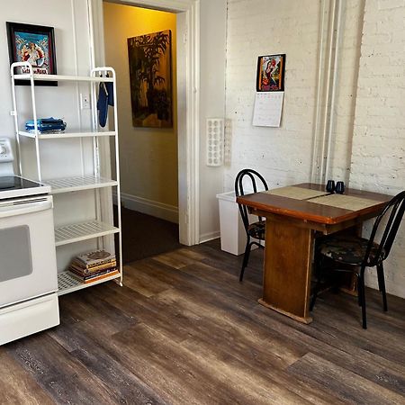 Great Gorge Guesthouse - Walk To The Falls, The Casino And All Downtown Restaurants - Across From The Aquarium Niagarawatervallen Buitenkant foto